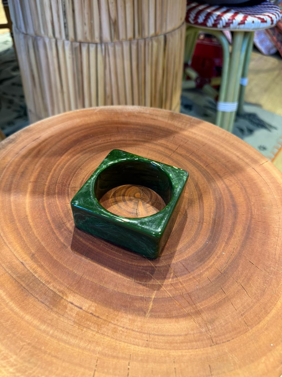 Pulsera Rígida de Forma Estructurada
