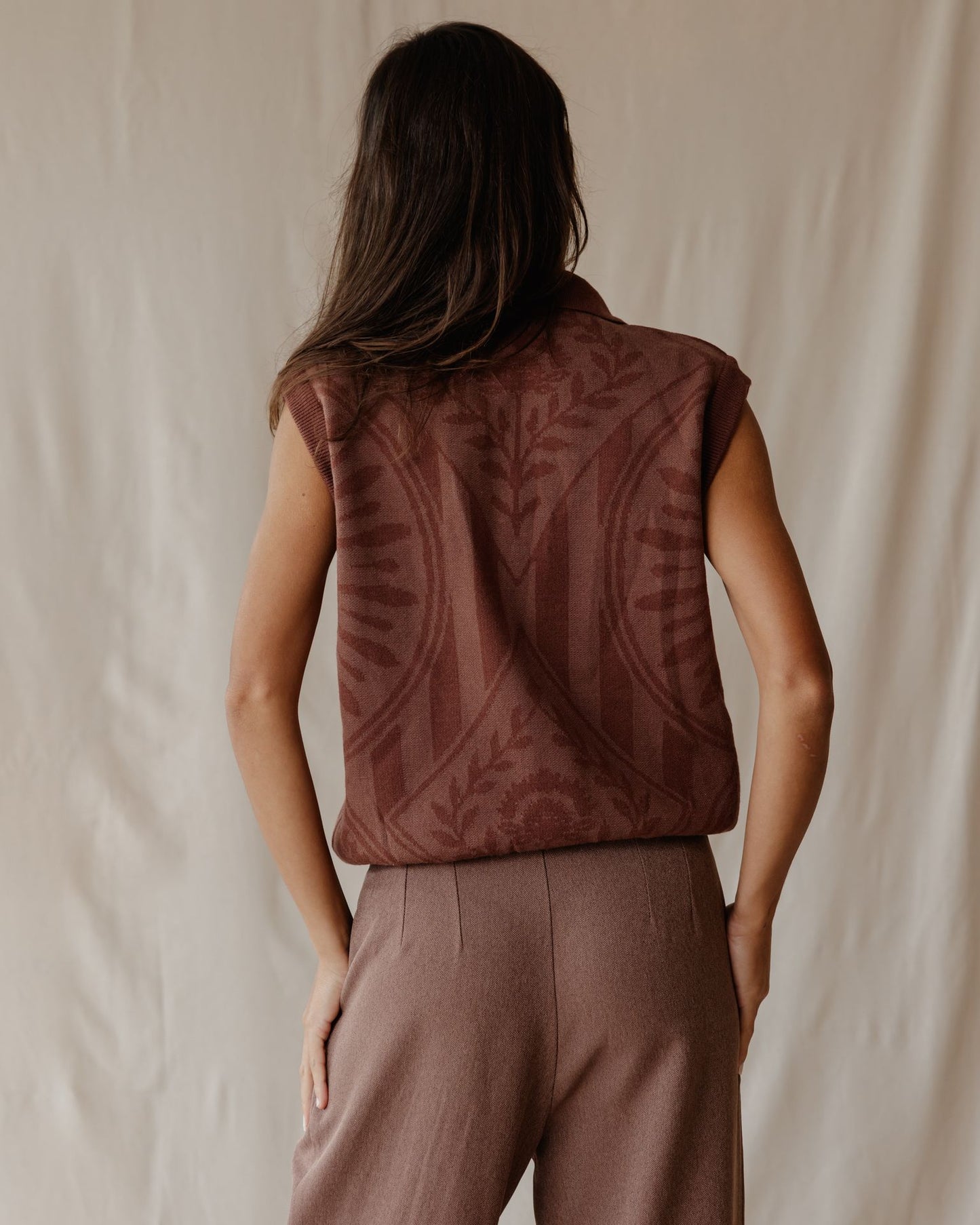 Chestnut Knit Vest