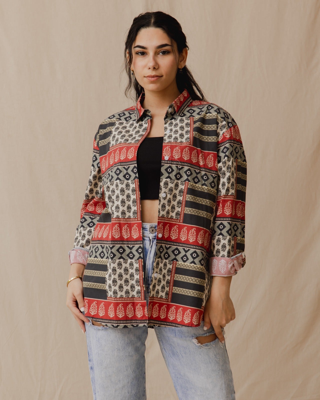 Camisa de patchwork con estampado rojo y blanco