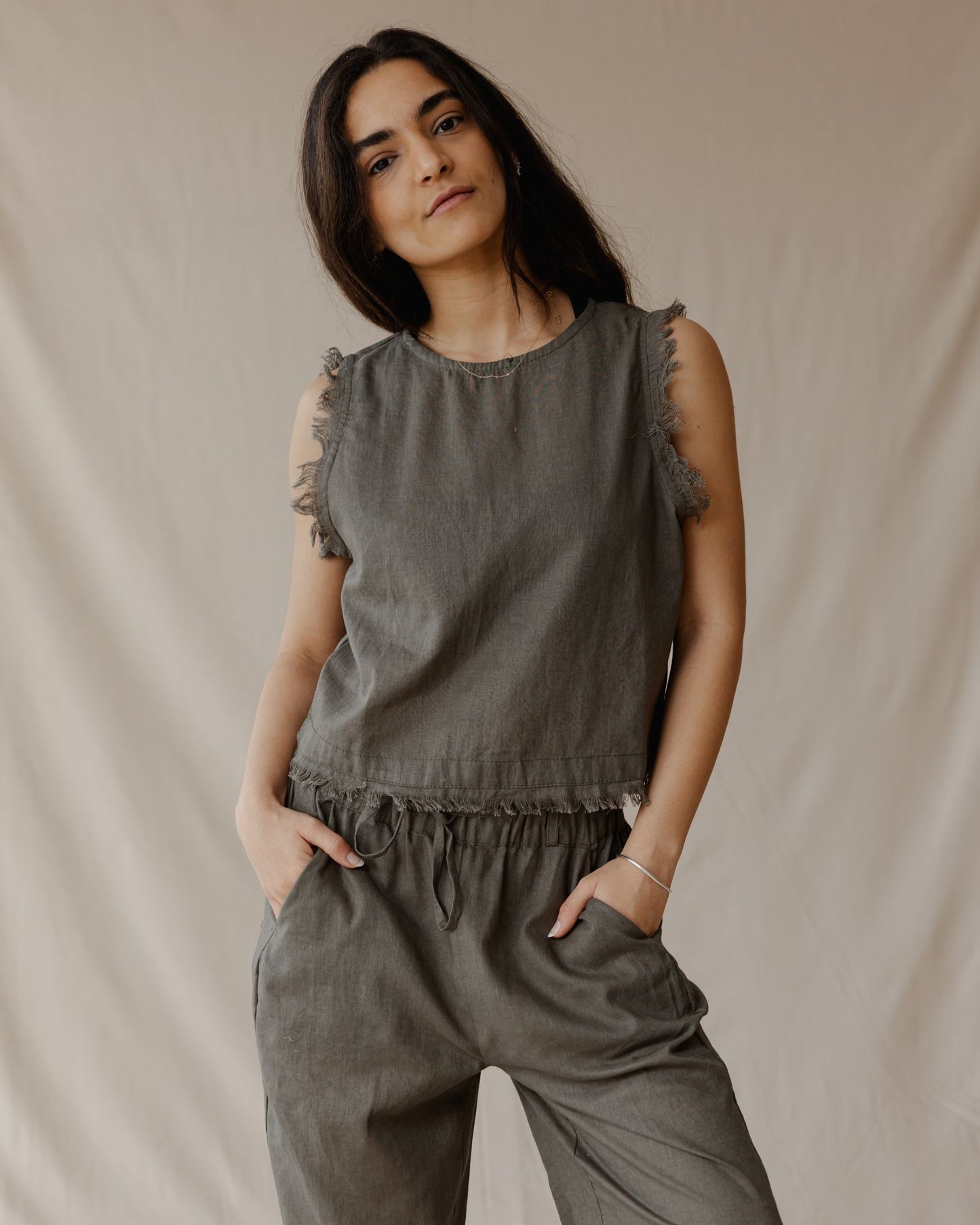 The Island Linen Set Olive