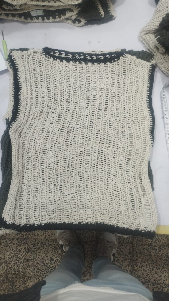 Contrast Crochet Top Off-White