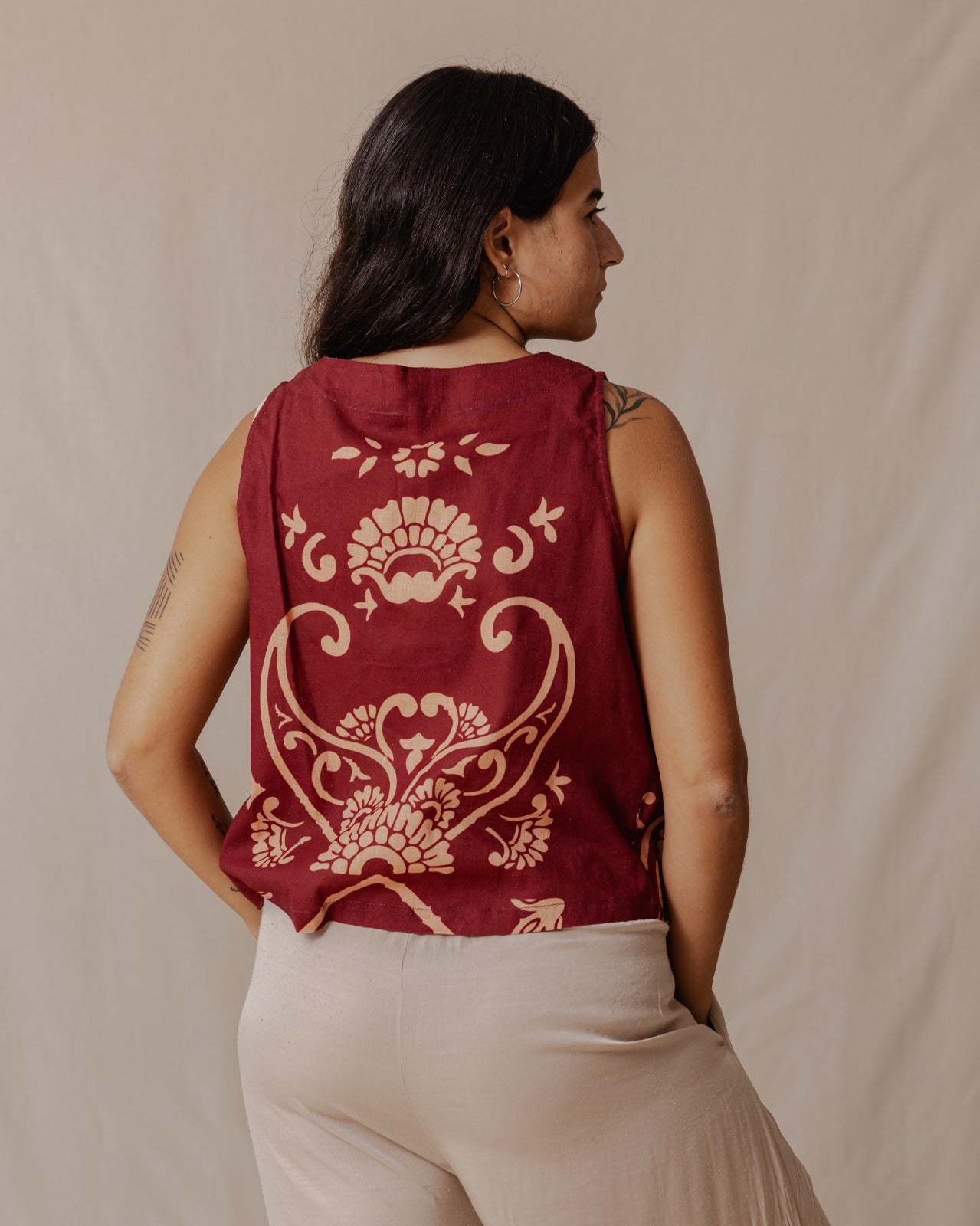 Gilet di lino e narciso