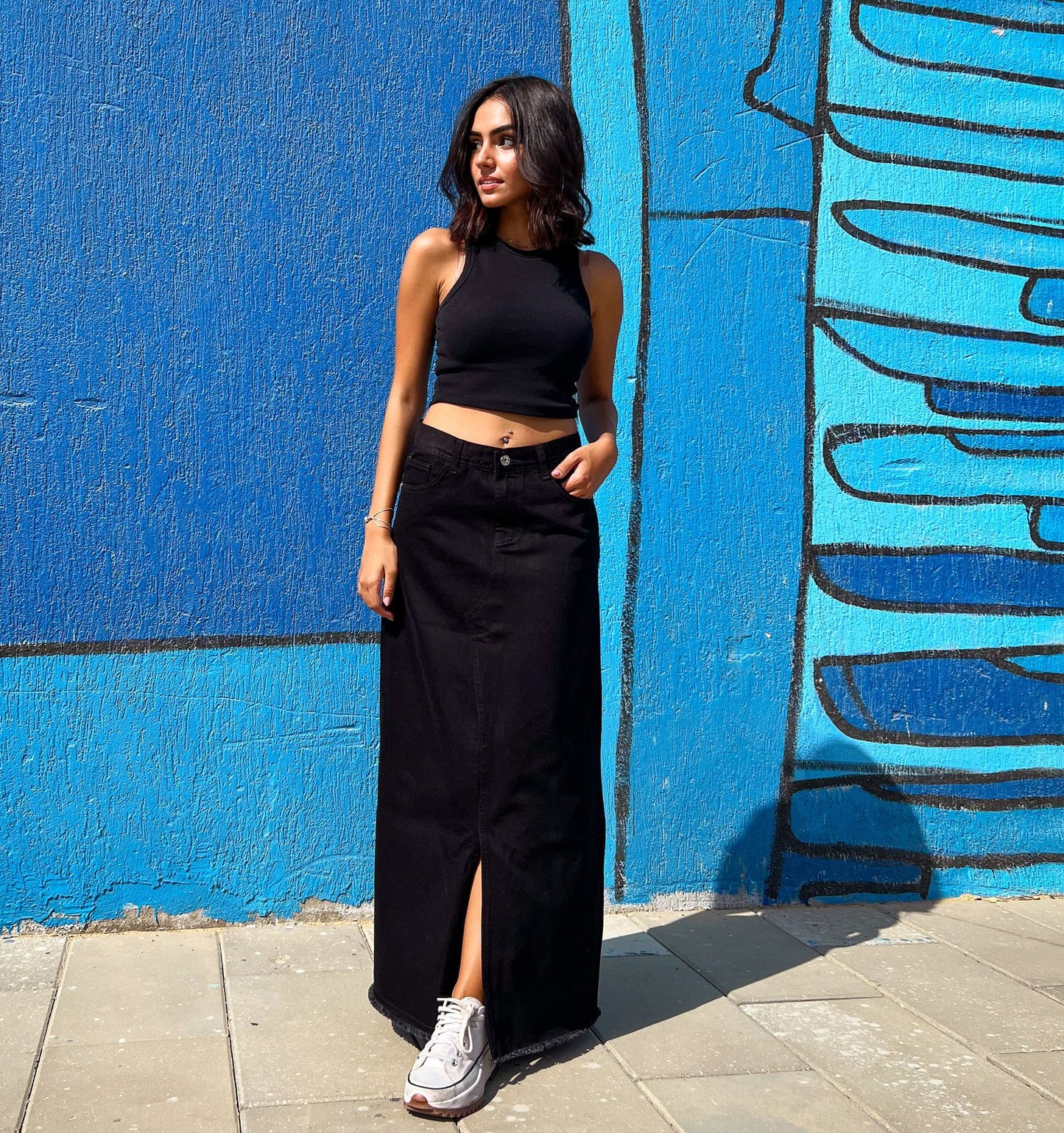 Gonna in gabardine con spacco nero