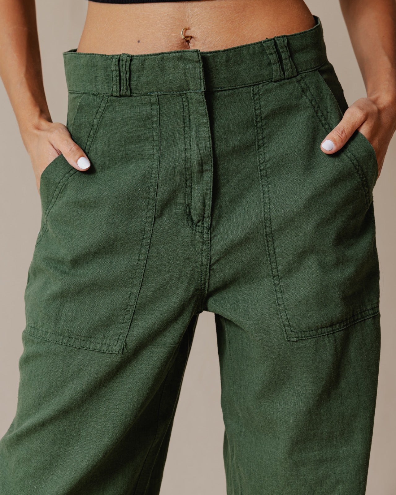 Pantaloni di lino classici verde oliva