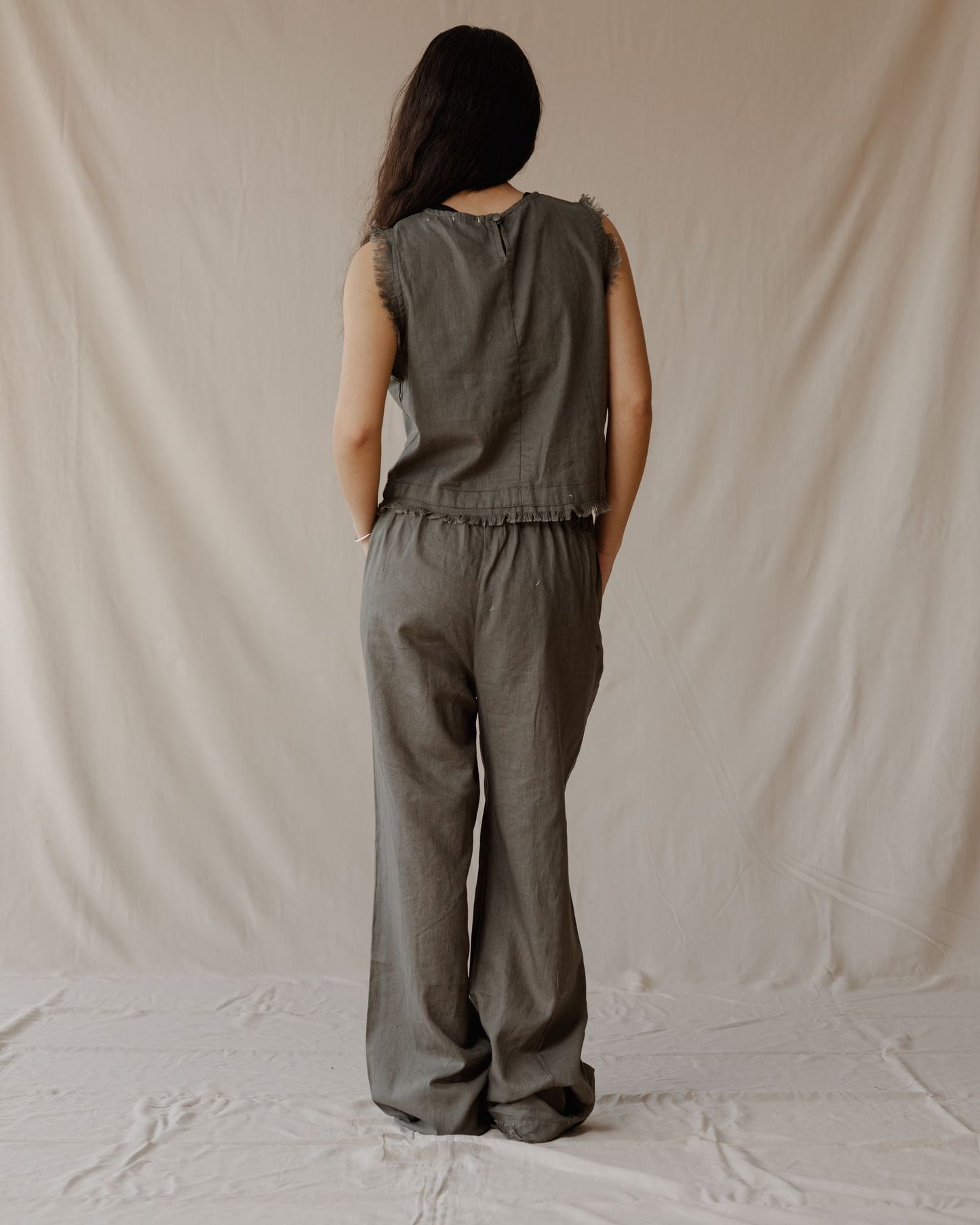 The Island Linen Set Olive