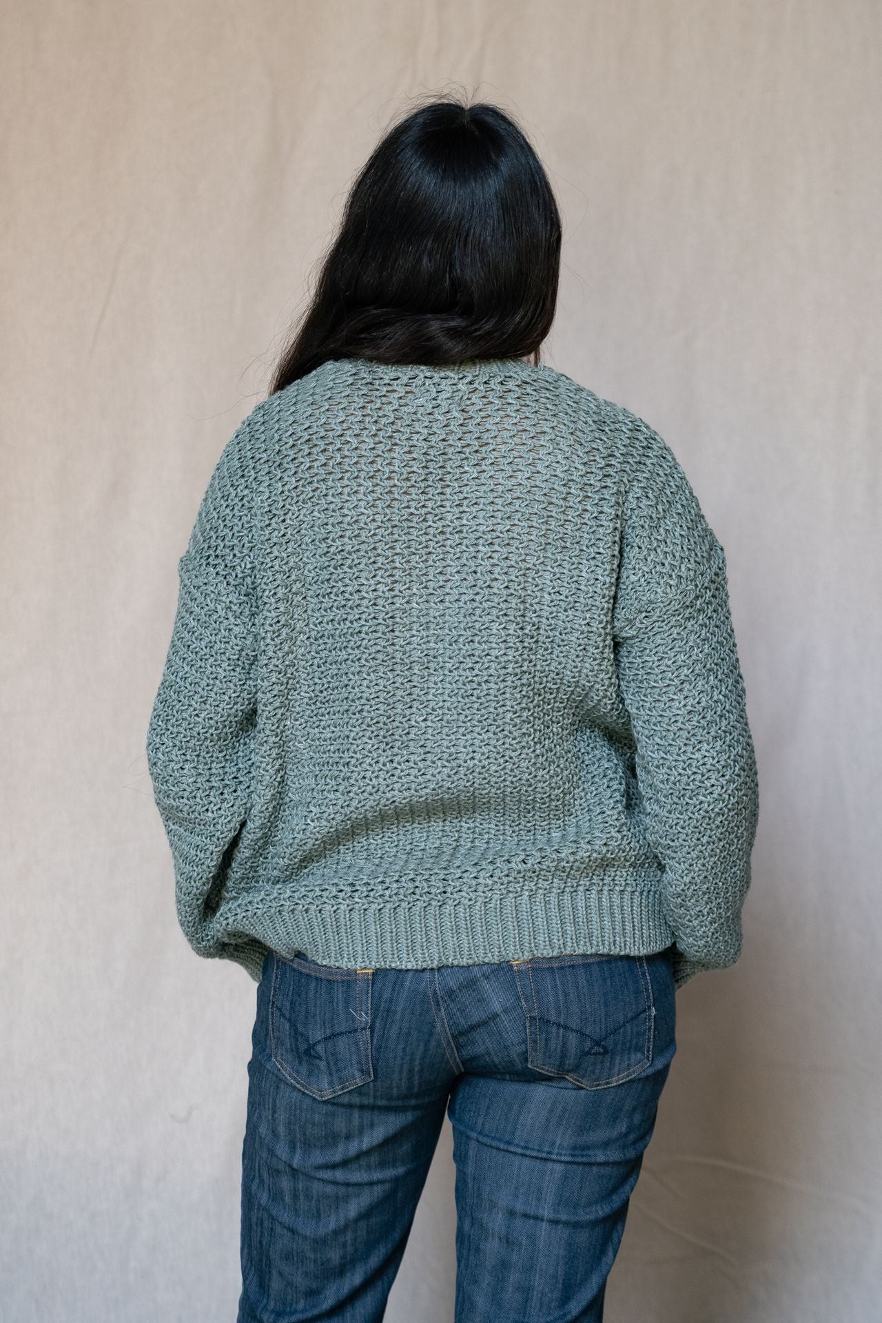 Maglione lavorato a maglia in grigio verdastro
