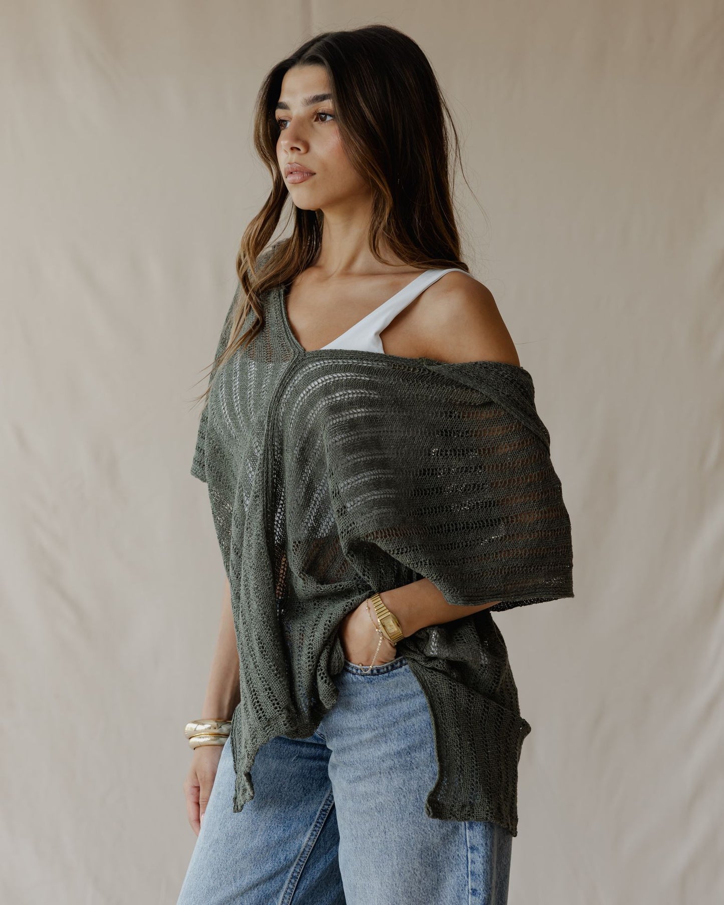 Poncho estivo in maglia oliva