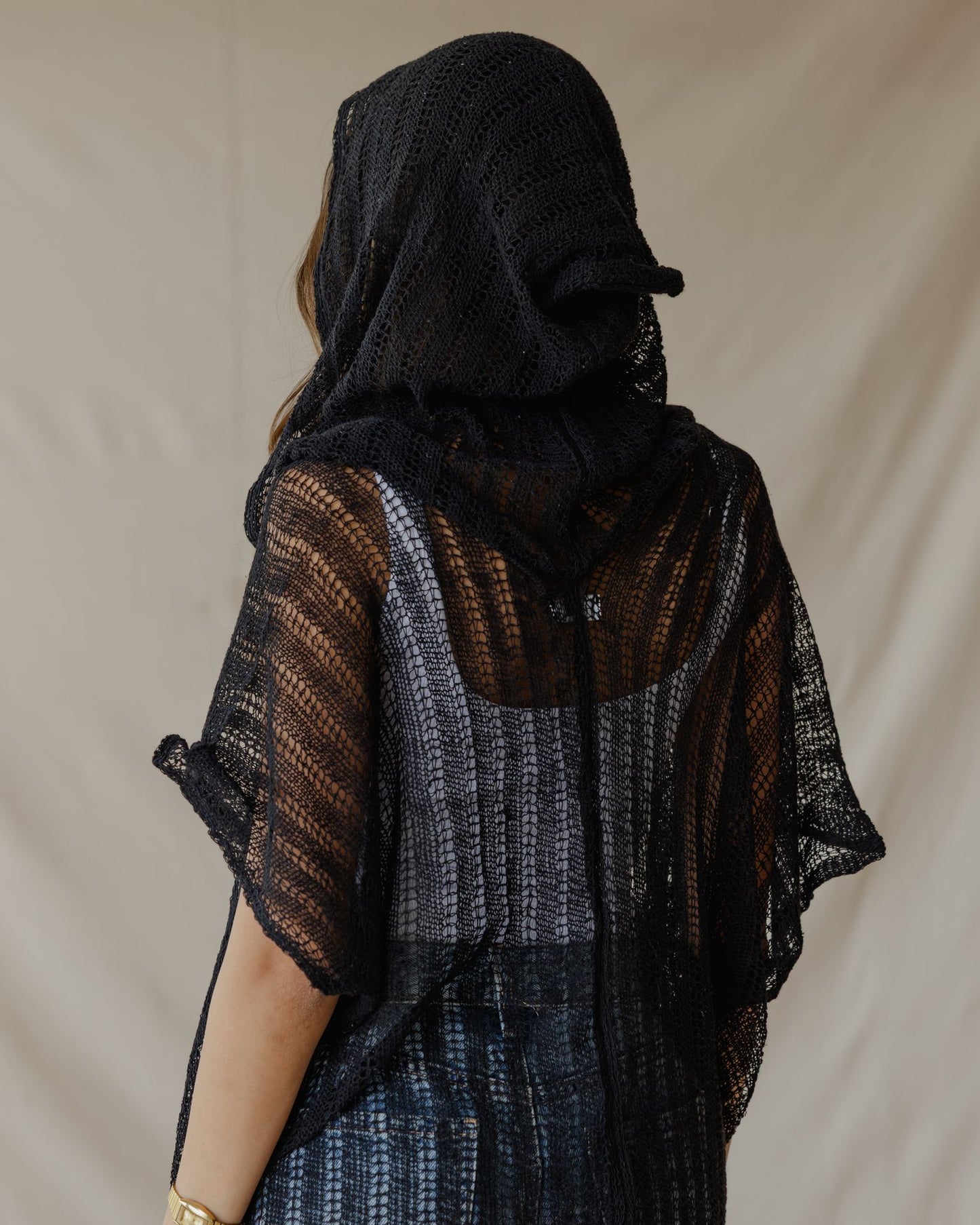 Poncho estivo in maglia nero