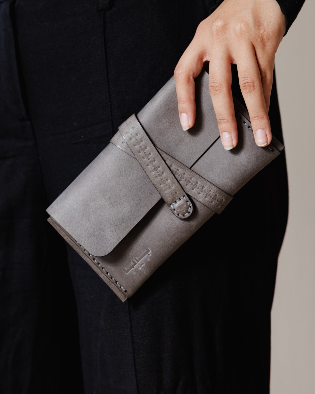 Bolsa Mahalla Genuine Cinza