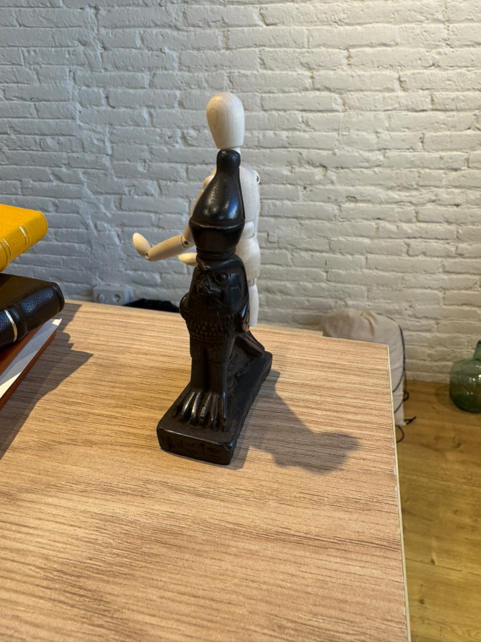 Pequeña Estatuilla de Gato