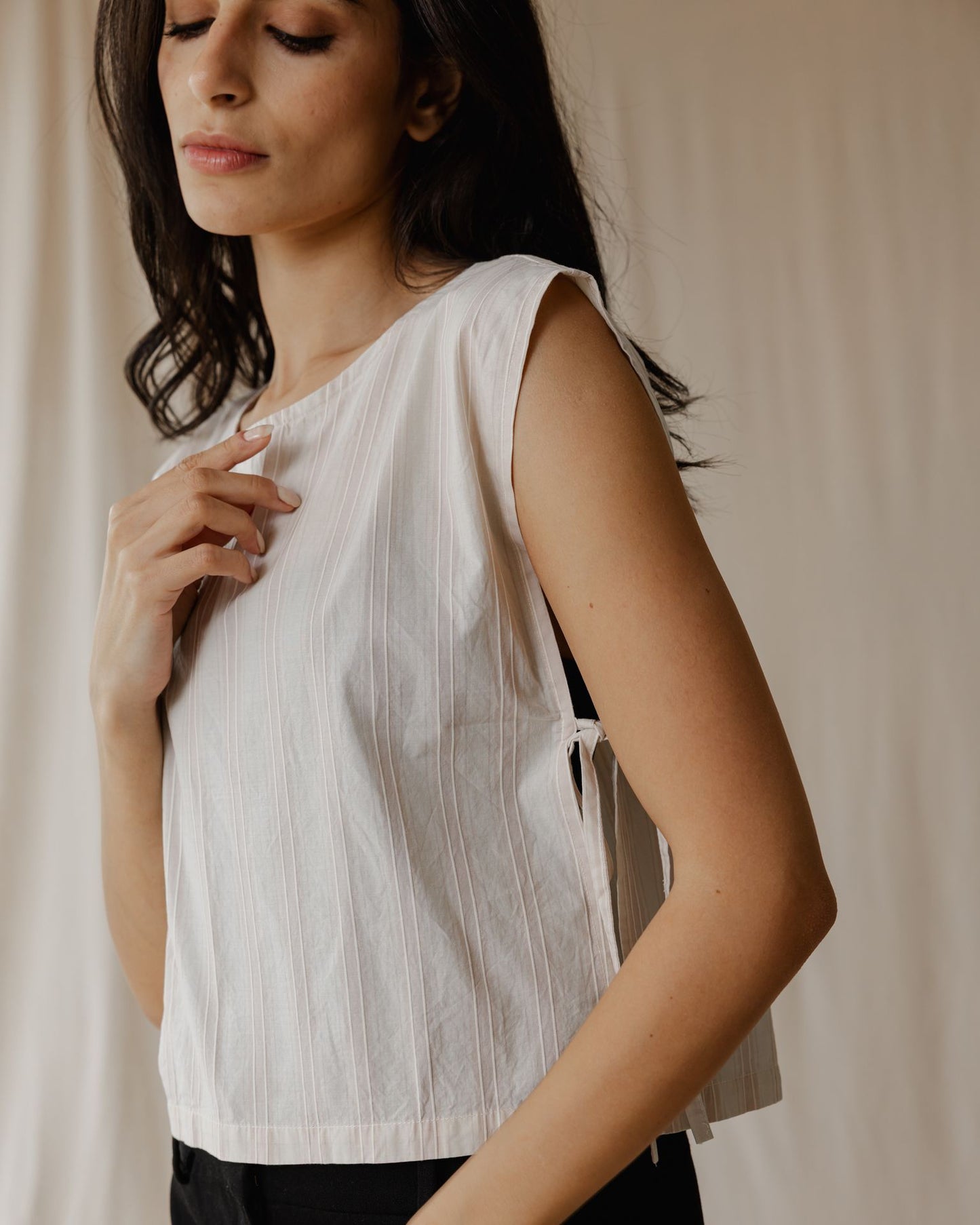 Tender Utility Sleeveless Blouse