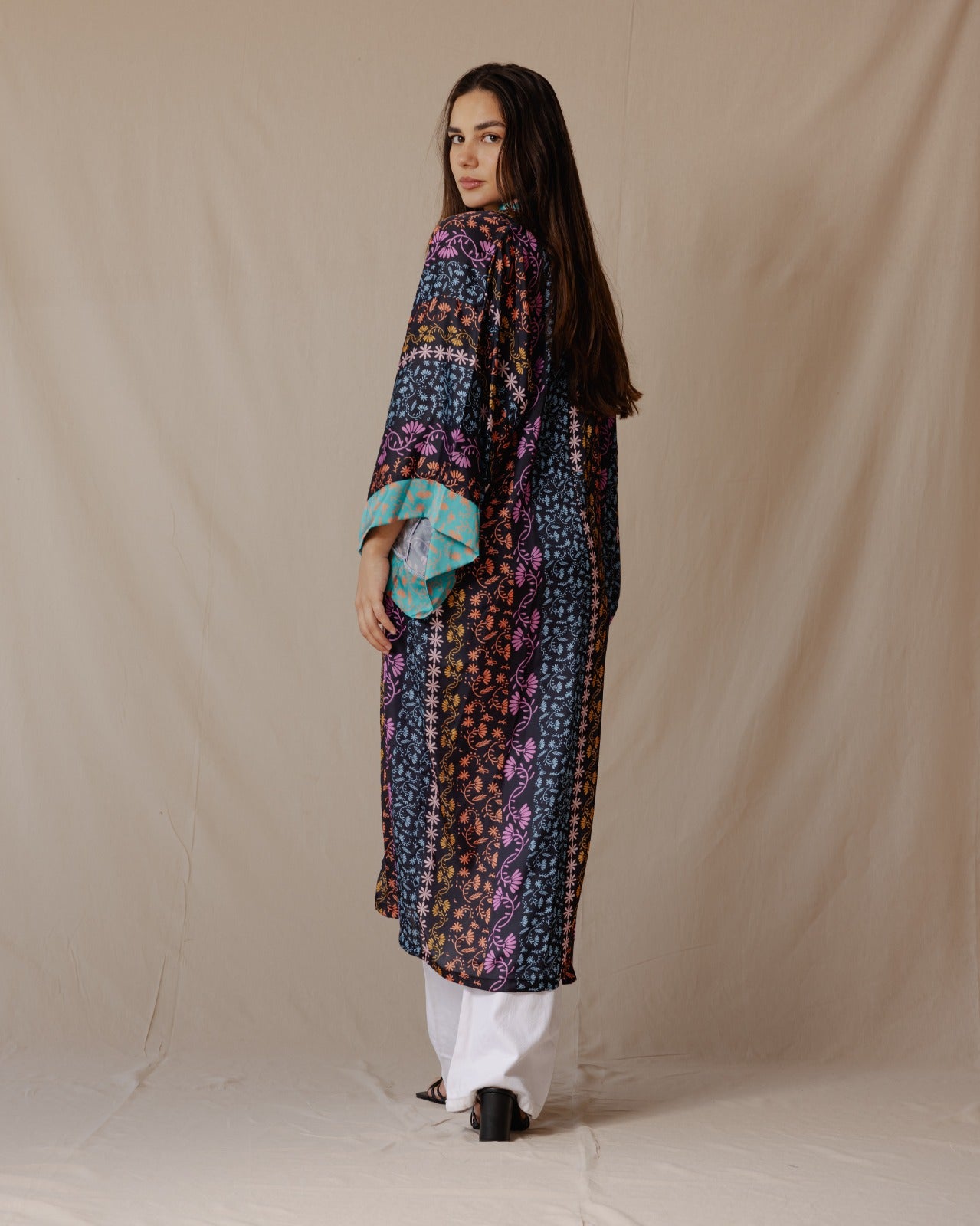 Kimono indio de jardín floral