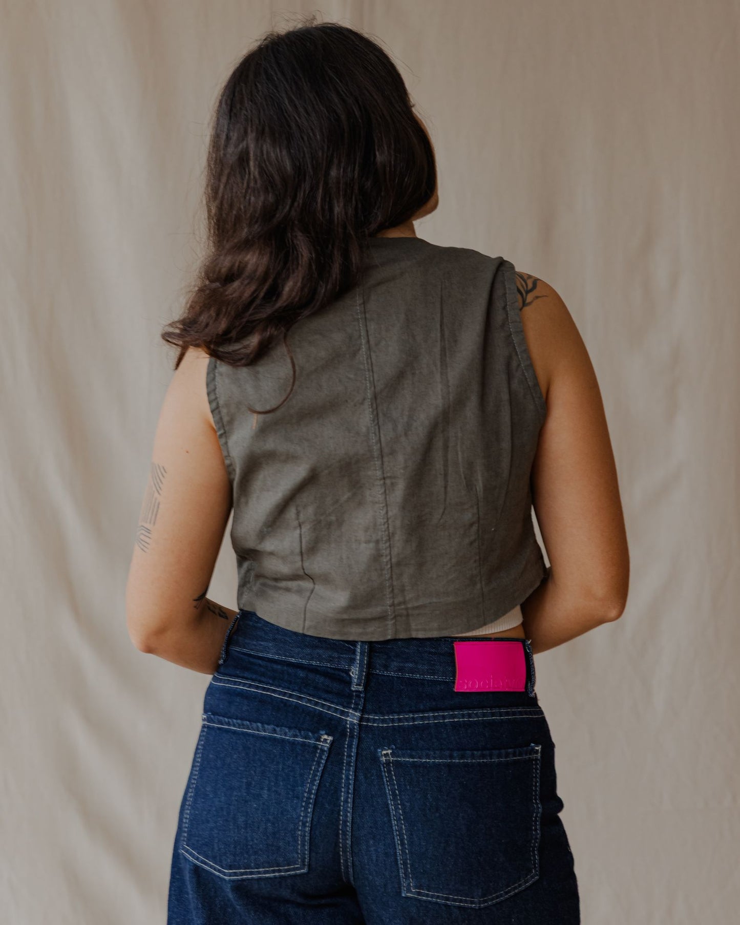 Gilet intrecciato e intrecciato oliva
