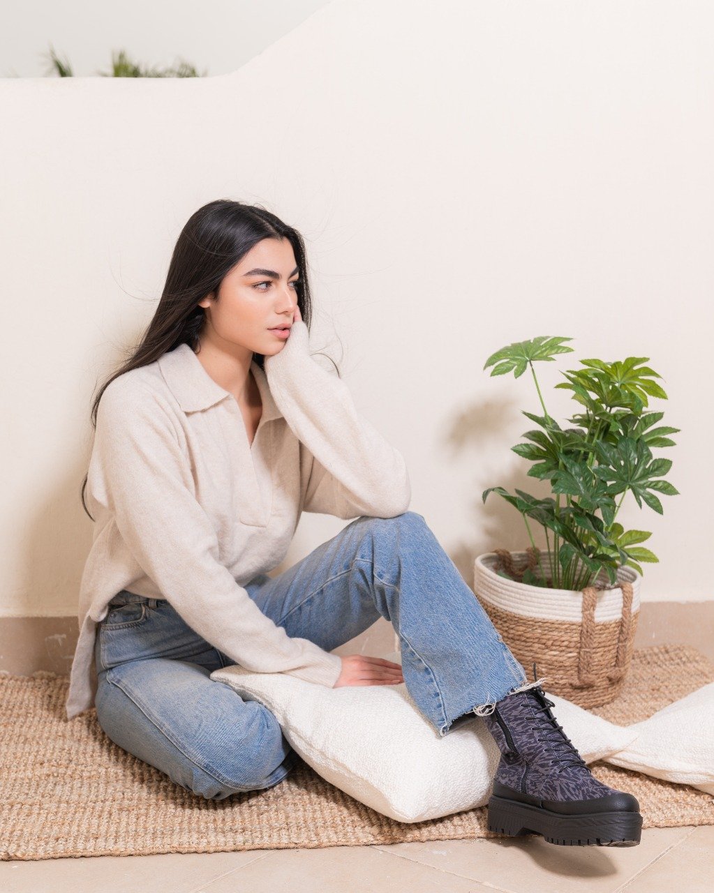 Botas de cadarço de veludo estampadas pretas