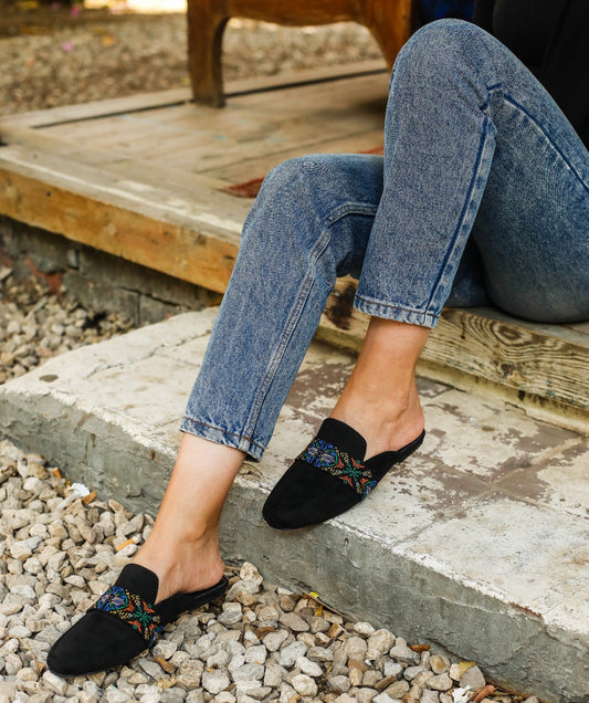 Mules con cintura nere