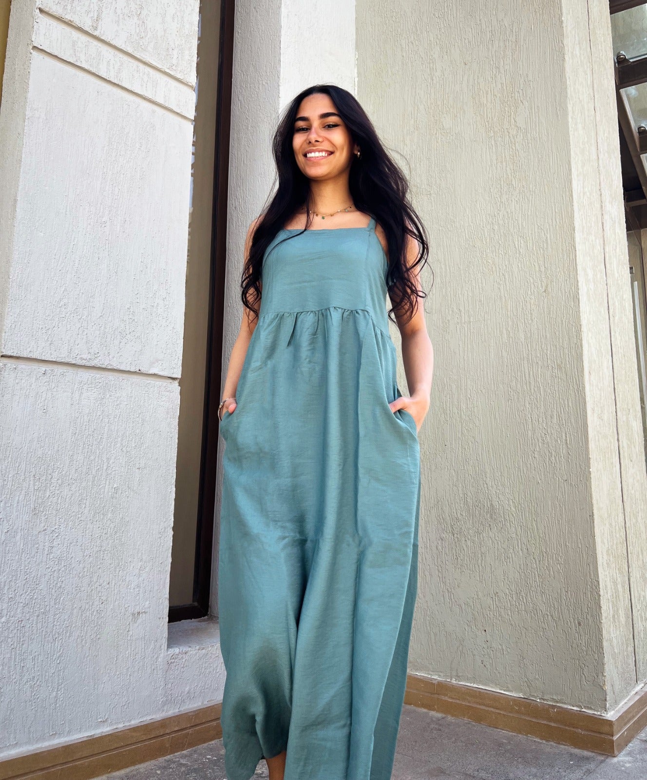 Abito midi in lino oliva