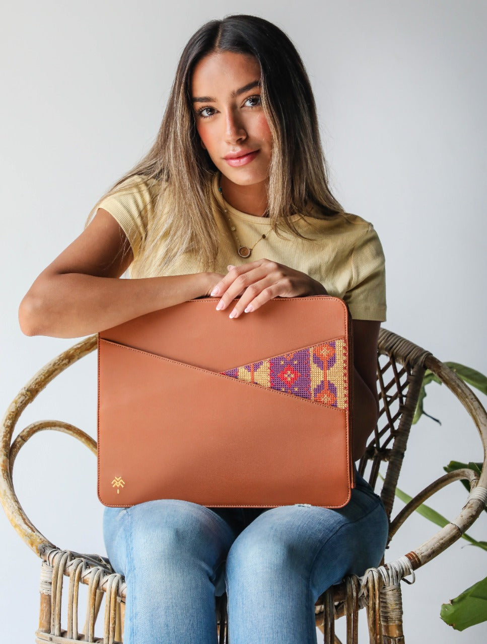 Funda para portátil bordada con el logo de México, Havane