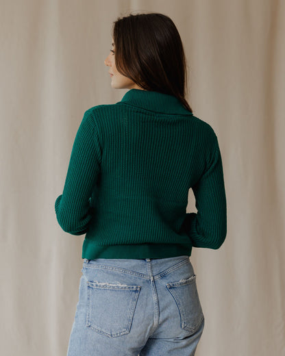 Il maglione estivo in verde acqua