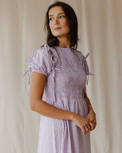 Robe violette pastel pique-nique