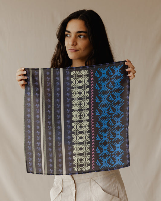 Shiny Nightfall Scarf In Black