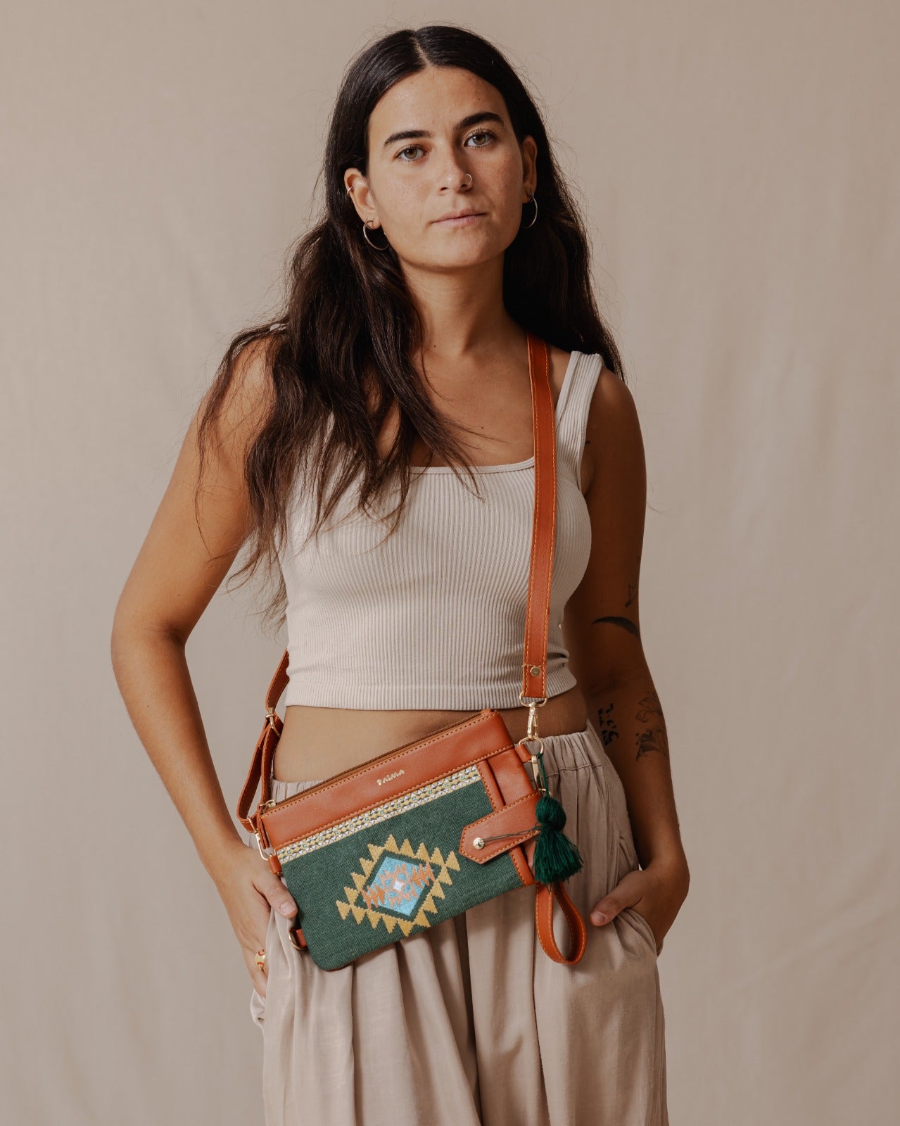 Borsa degli arazzi tribali a Olive X Havane