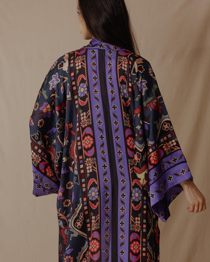 Kimono de cetim Azadeh em azul-petróleo