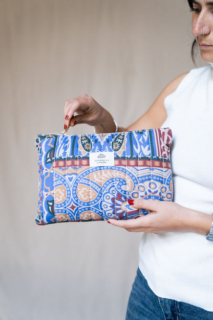 Bolsa acolchoada em mosaico
