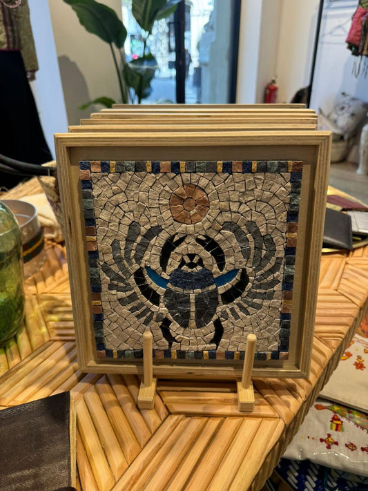 Amal Akhnoukh Frames