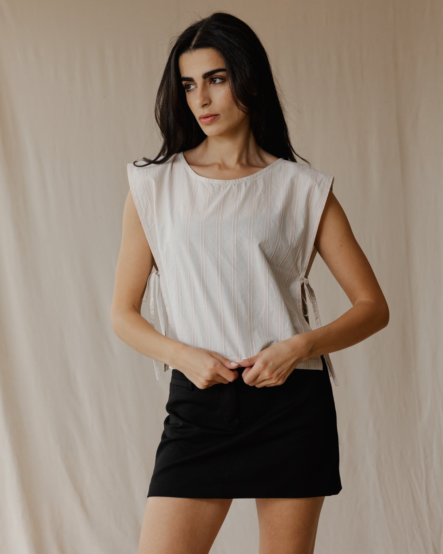 Tender Utility Sleeveless Blouse