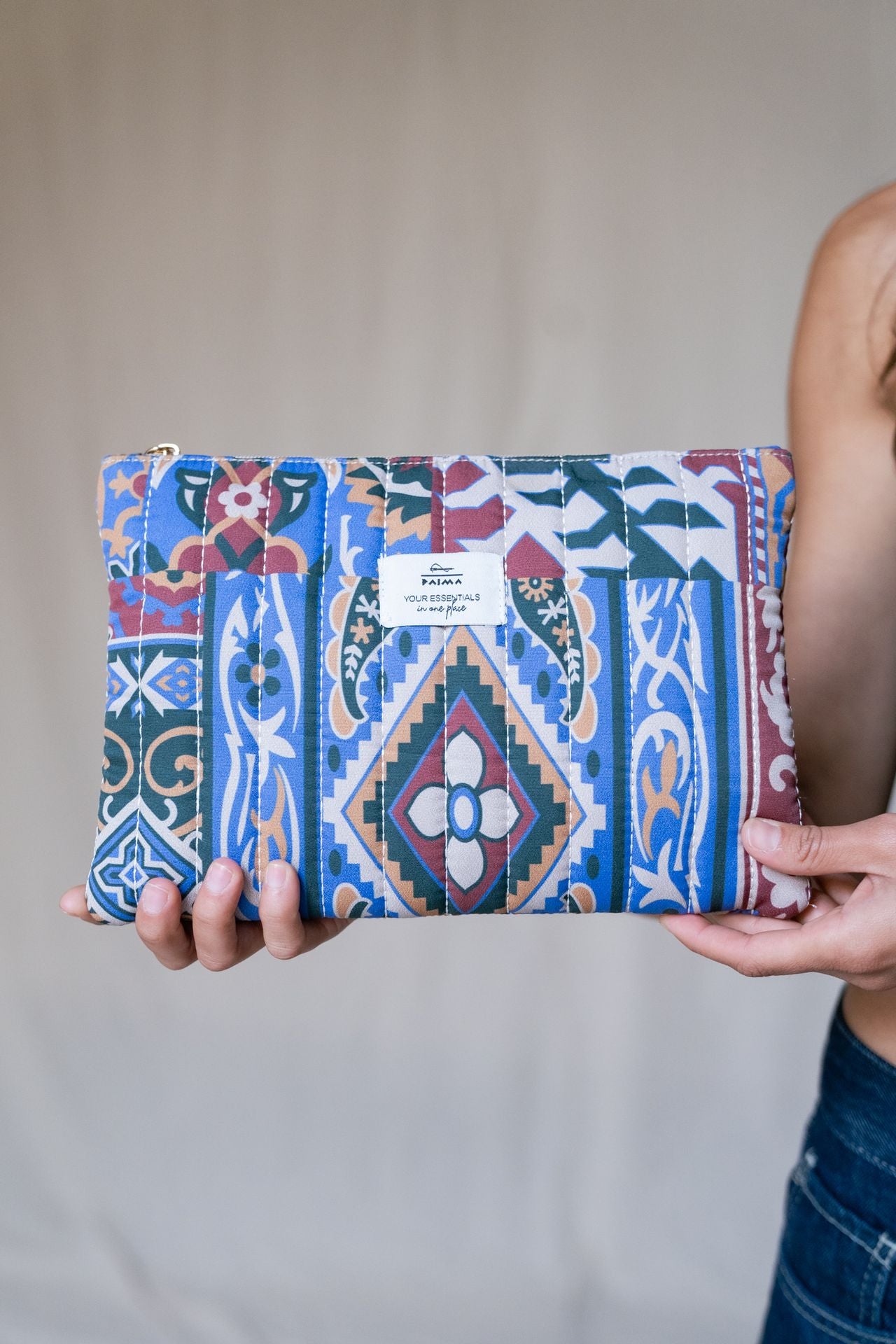 Bolsa acolchoada em mosaico