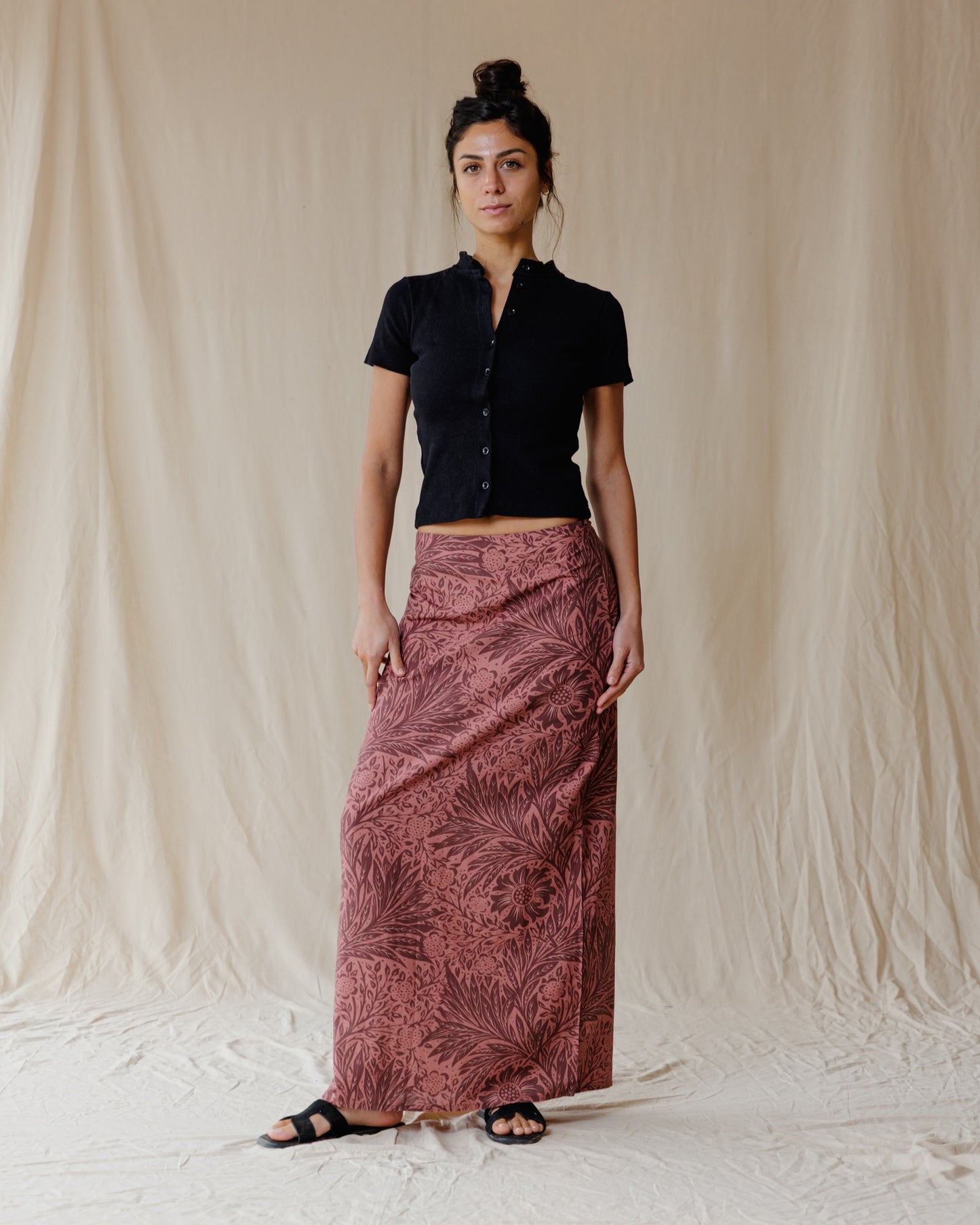Antique Bloom Skirt In Burgundy