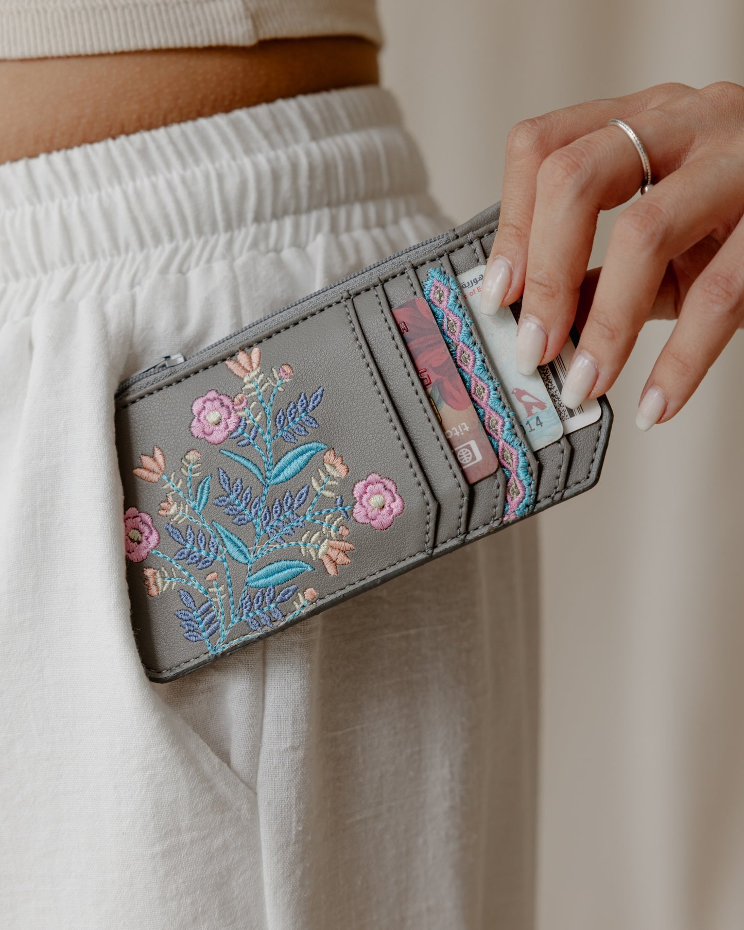 Grau geblaster Karten halter