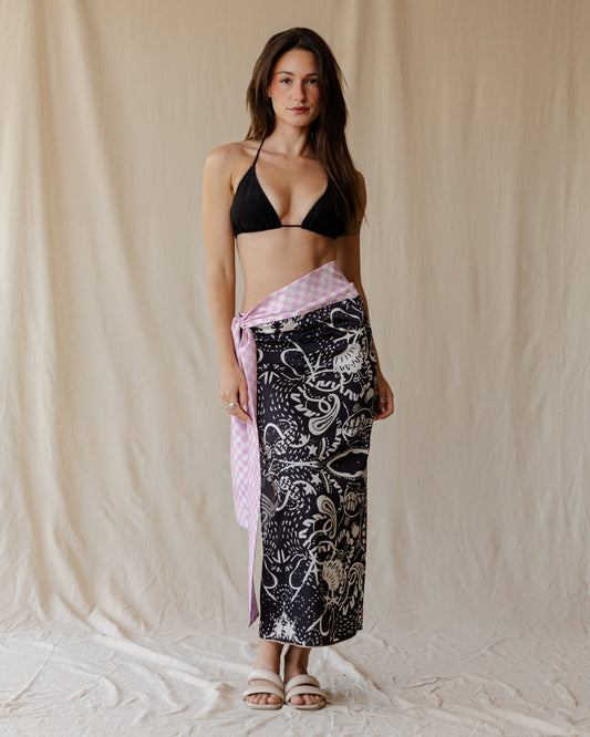 Ecstatic Black and White Sarong