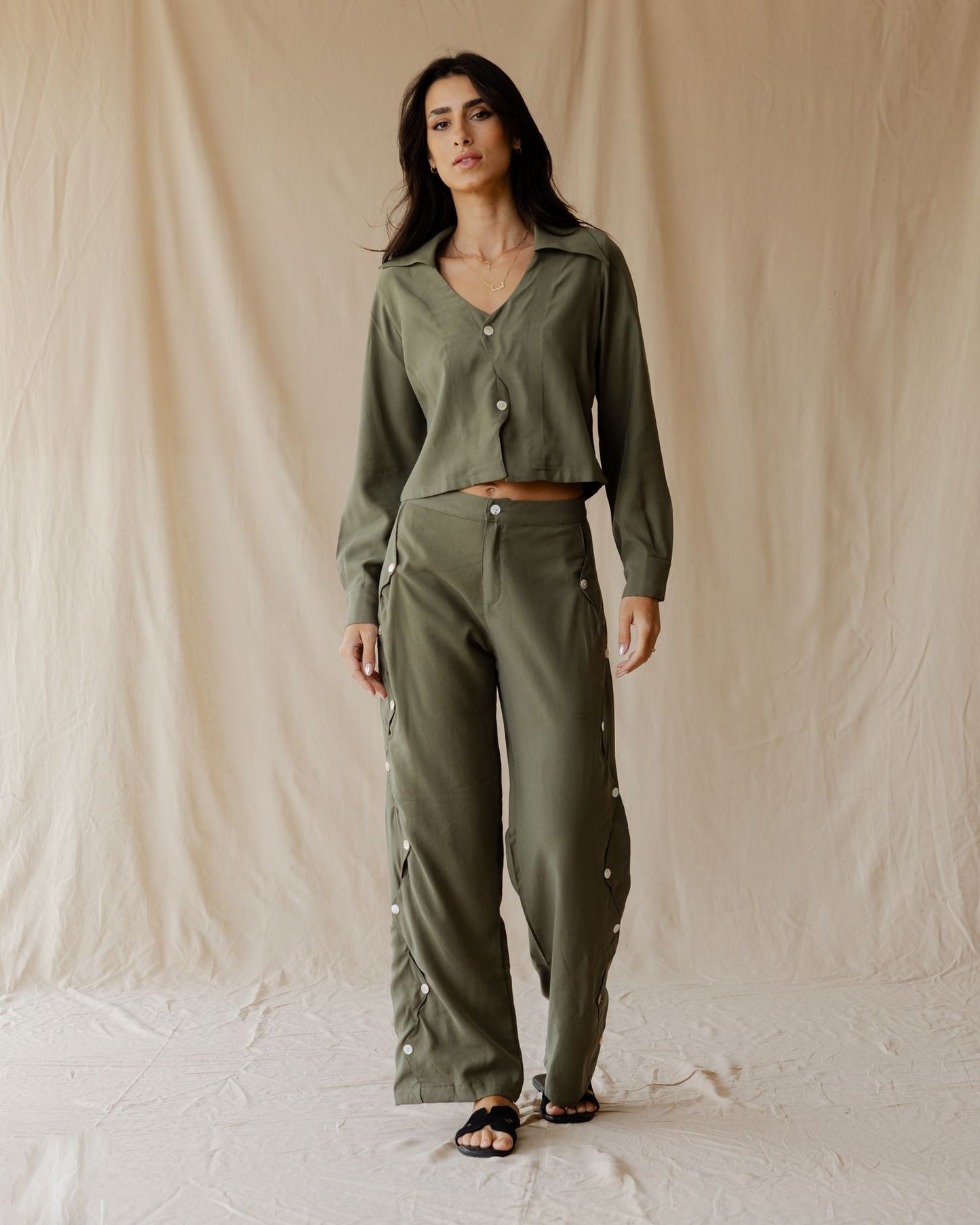 Théa Olive Shirt