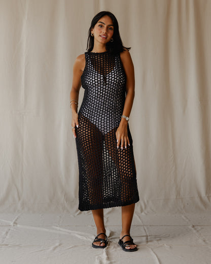 Vestido preto de malha feito à mão