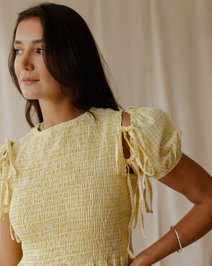 Robe jaune pastel pique-nique