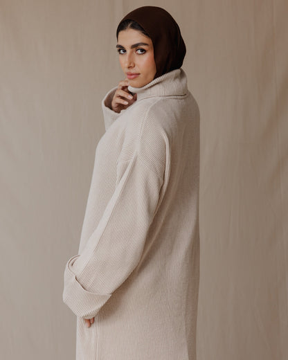 Abito caldo in maglia beige