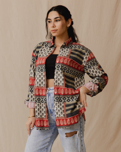 Camisa de patchwork con estampado rojo y blanco