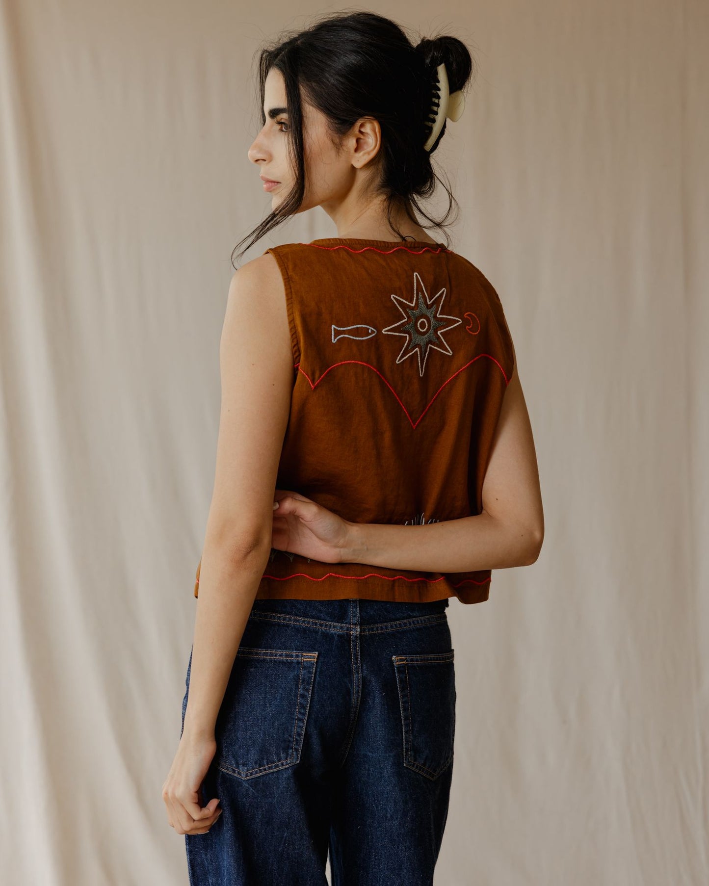 Chaleco Stitched Memories en Camel