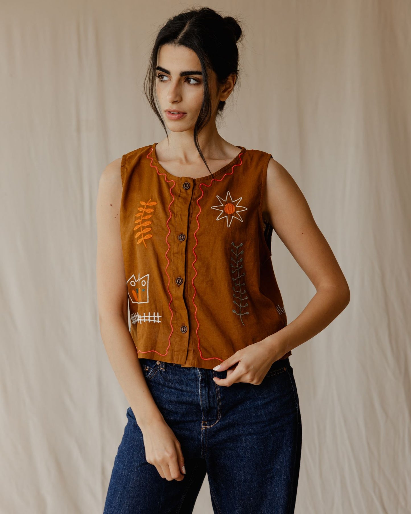 Chaleco Stitched Memories en Camel