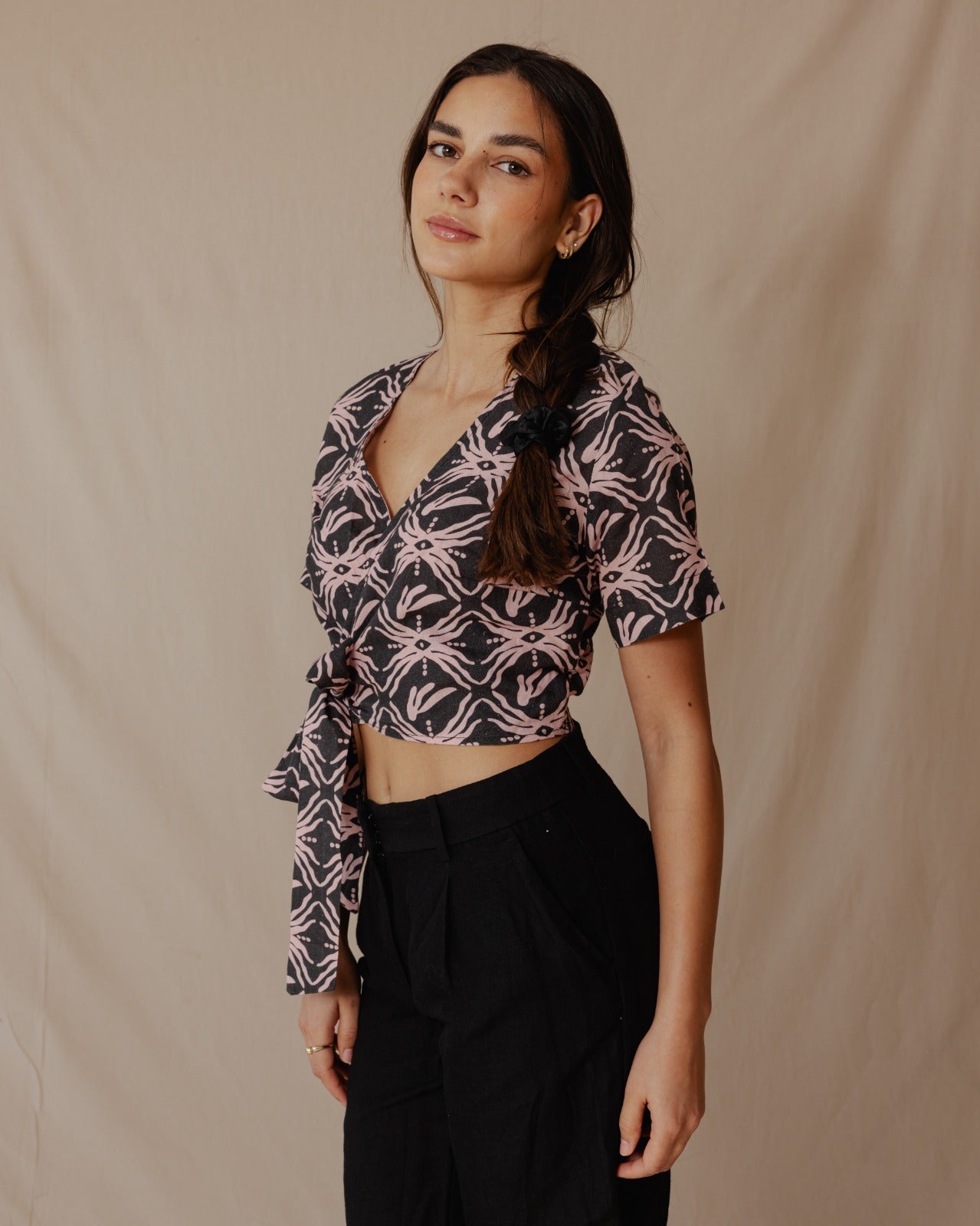 Bali Trip Top in lino color carbone