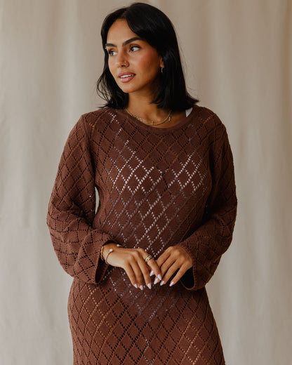 Robe en tricot marron crépuscule