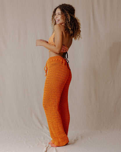 Pantaloni all'uncinetto fatti a mano arancione