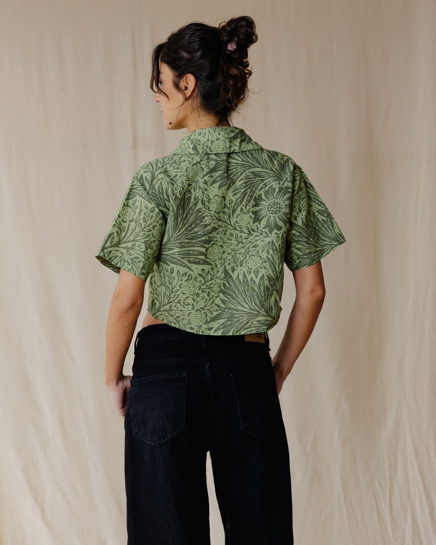 Camisa Antique Bloom en Oliva