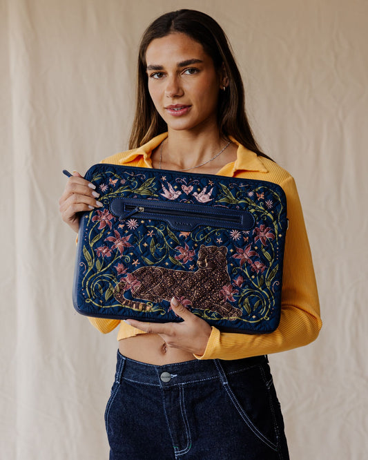 Funda Acolchada Floral Guardian Azul Marino