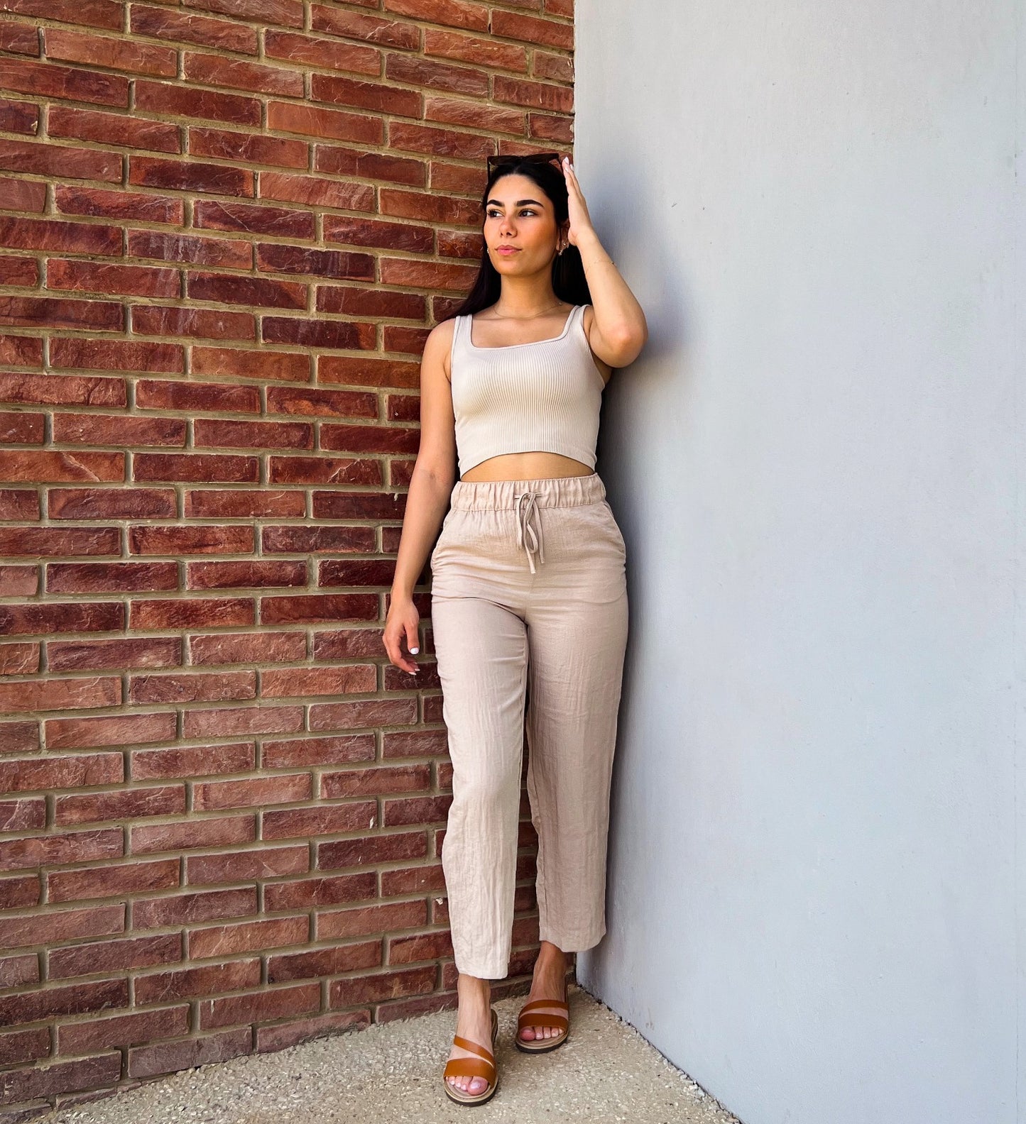 Minimal Sandales plates en cuir Havane