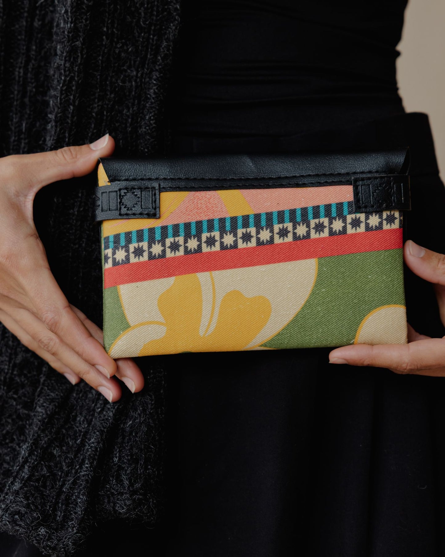 Cairo Breeze Spectrum Purse