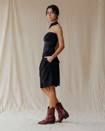 Los Pantalones Cortos Pleat Negro