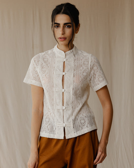 Blusa de Encaje con Nudo