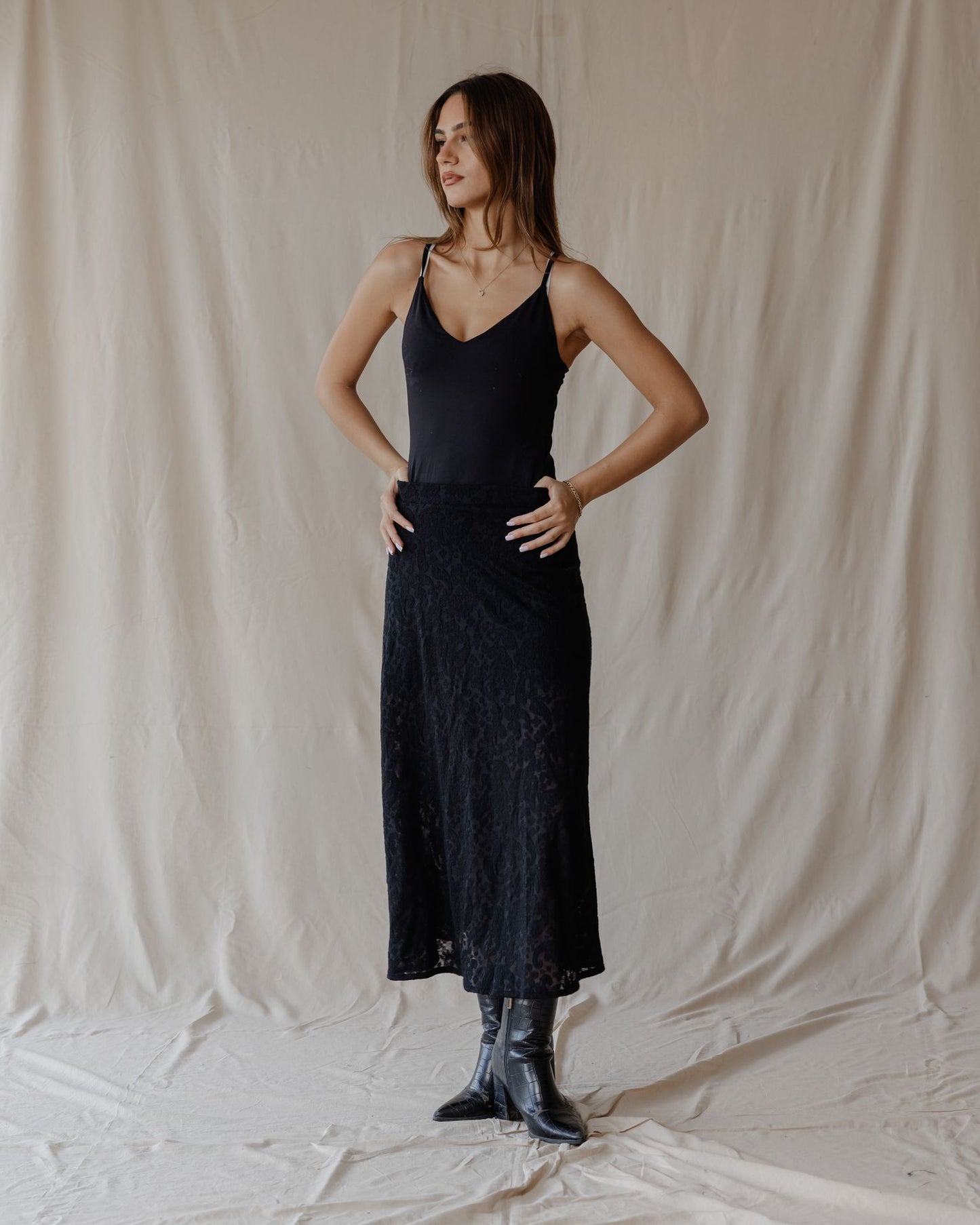 Falda Midi de Encaje Moonlight Negro